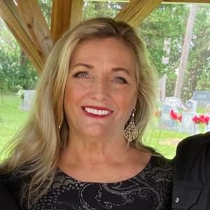 Meet your Posher, Faye